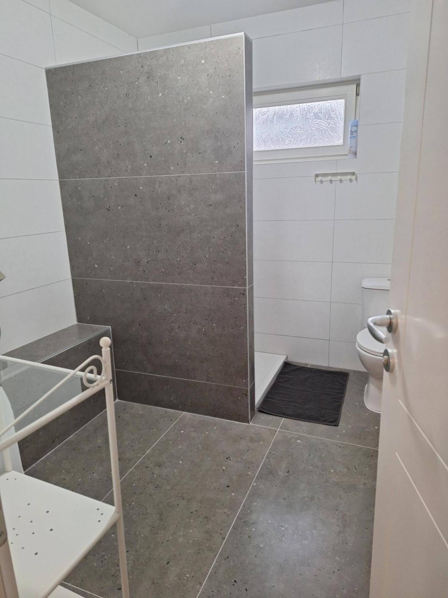 Apartments Place4You เบียโลวาร์ ภายนอก รูปภาพ